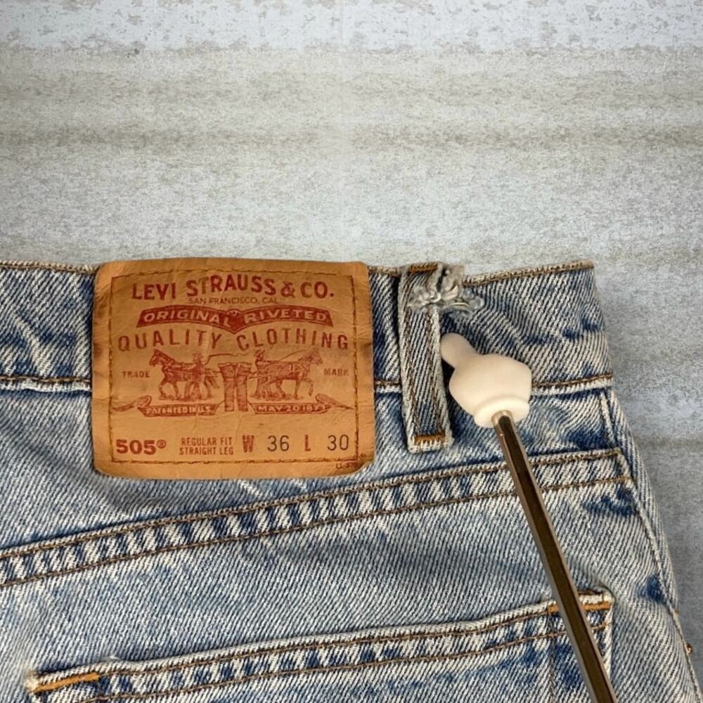 Vintage 90s Levis Jeans 505 36x30 Regular Straight Leg Light Wash Denim Cotton - Picture 5 of 8